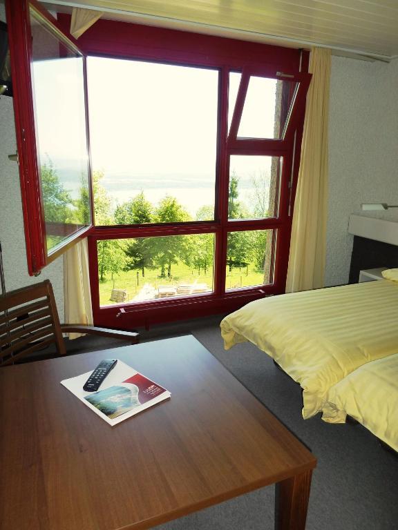 Hotel Twannberg Neuchâtel Camera foto